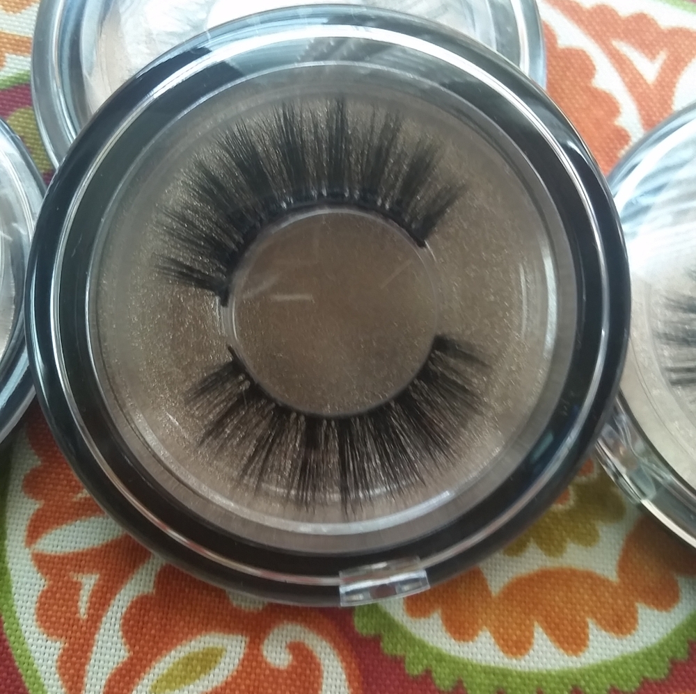 Lashes